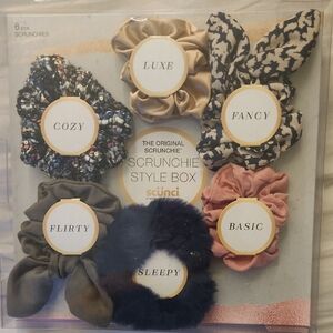 Scunci Luxe and Cozy Scrunchie Collection